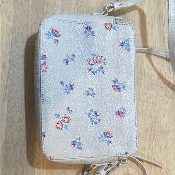 Cath Kidston Cream ditzy Floral leather camera crossbody bag - Picture 3 of 13